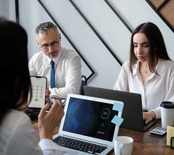 Bespoke software vs off-the-shelf SaaS